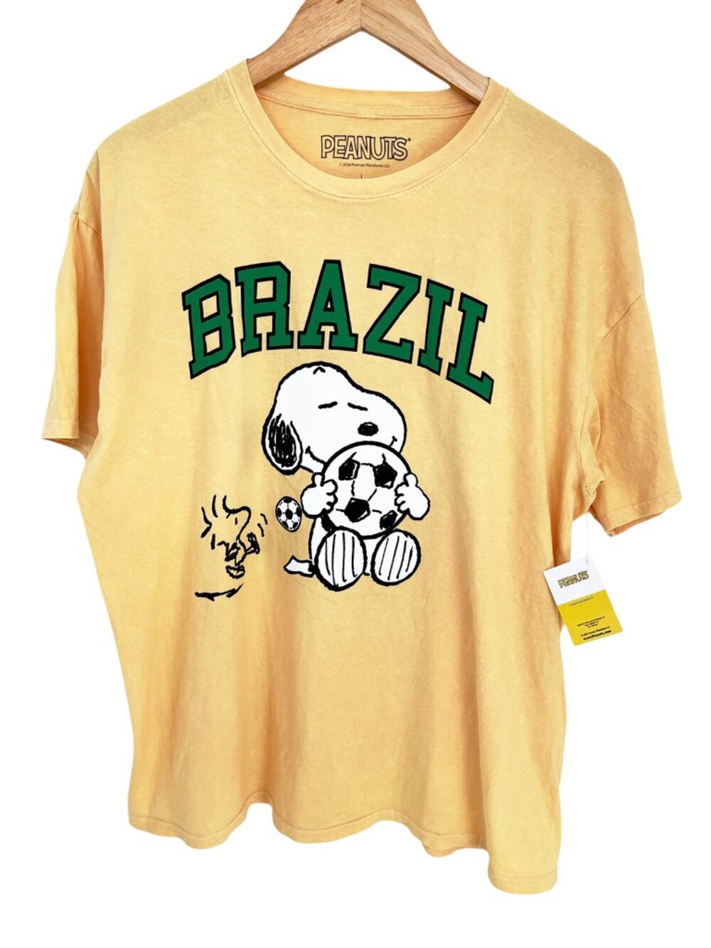 Peanuts Snoopy Brazil Soccer Women’s T-Shirt Large NWT